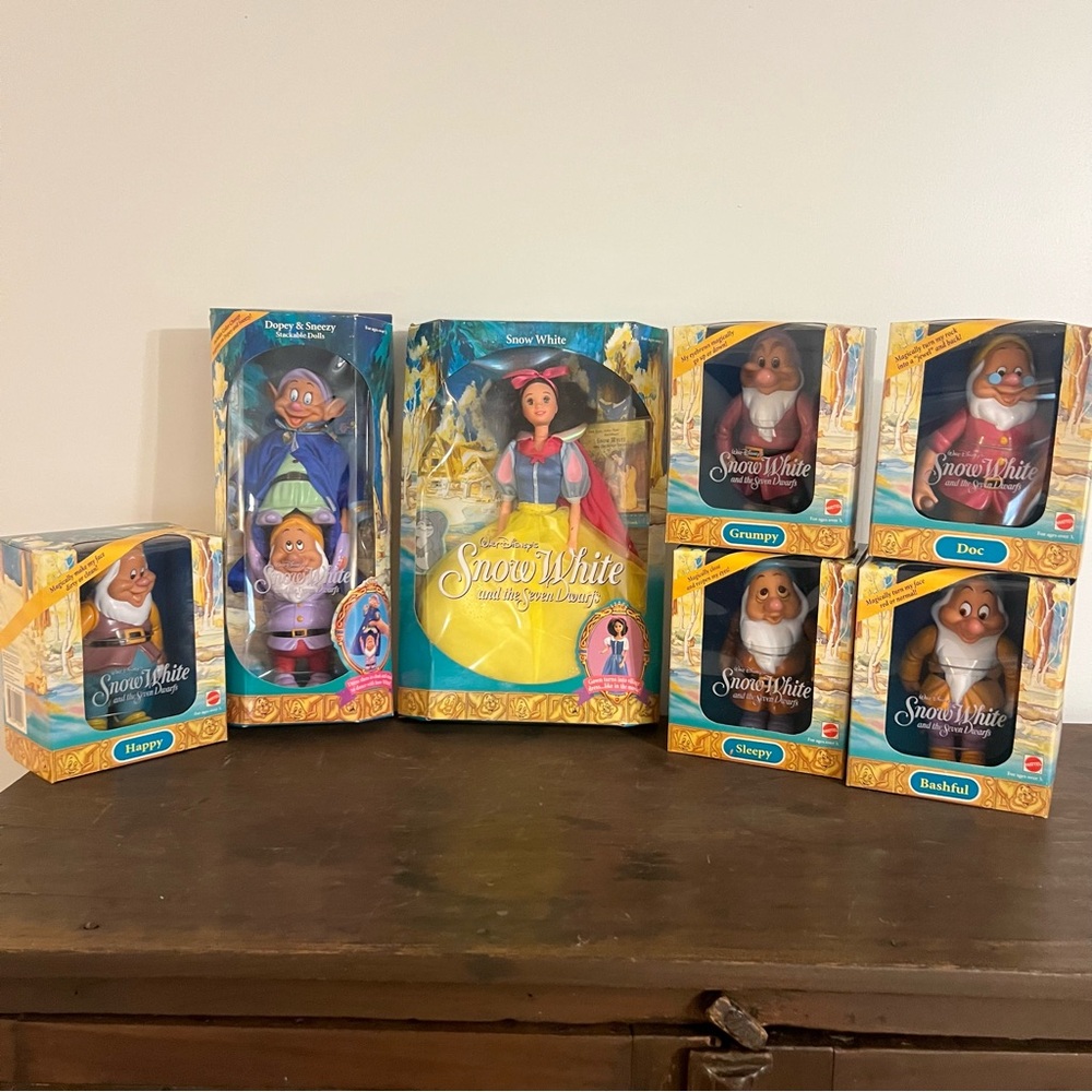 Disney Snow White & The Seven Dwarfs  Complete Set Mattel 1992 Vintage